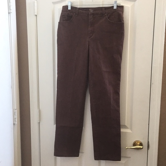 Ladies’ Gloria Vanderbilt Jeans (12) - Picture 1 of 10